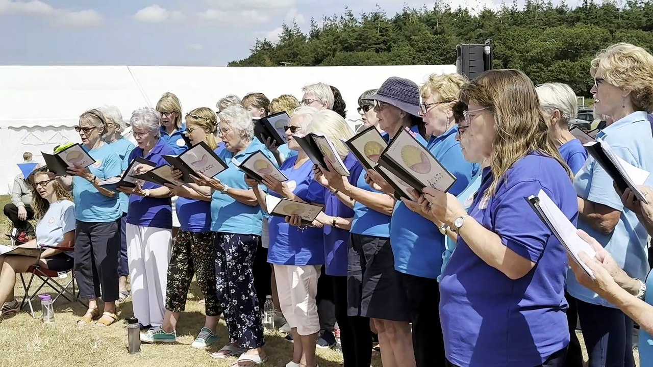 Fields of Gold sung by Copplestone Choir at Morchard Bishop, video Alan Quick IMG_7194