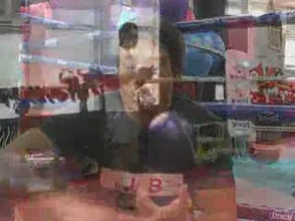 Samoan swinging for Olympic KO