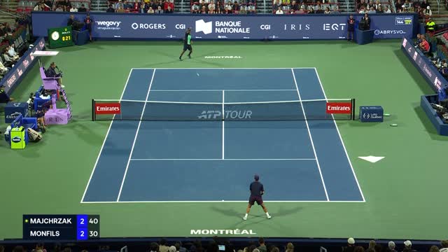 Montréal - Monfils écrit l'histoire à 39 ans en s'imposant face à Majchrzak