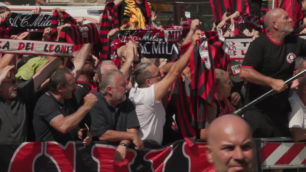 Fans and former players say farewell to Franco Baresi