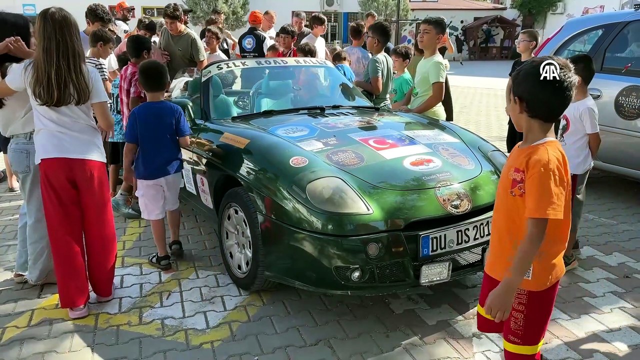 Anadolu Dostluk Rallisi'nin Balıkesir-İzmir etabı başladı | Ajansspor | AA