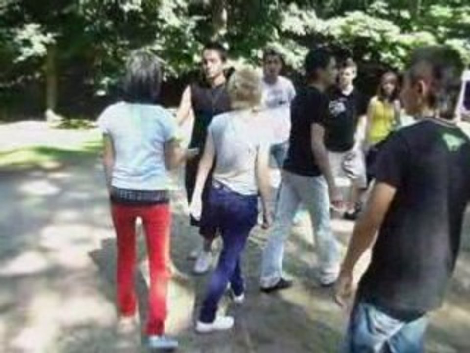 Dance Generation 01 , clip n°2