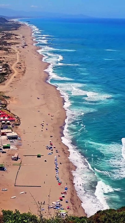 🇺🇸 American Tourist Is Amazed by Algeria's Hidden Paradise... Beni Belaid Beach Leaves Him Speechless! 🇩🇿🌊✨