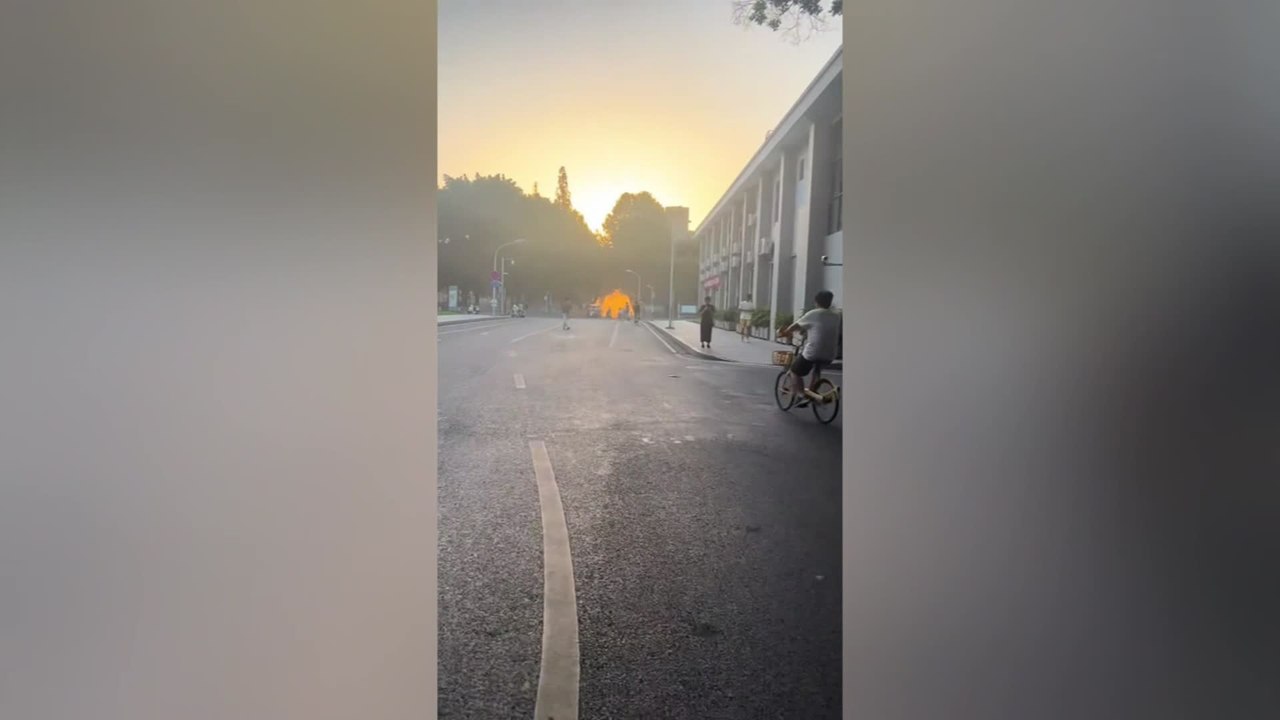 Sunset Turns University Street Into Portal to Another World