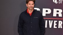 ブラッドリー・クーパーとジジ・ハディッド、　パリでお揃いの「結婚指輪」？