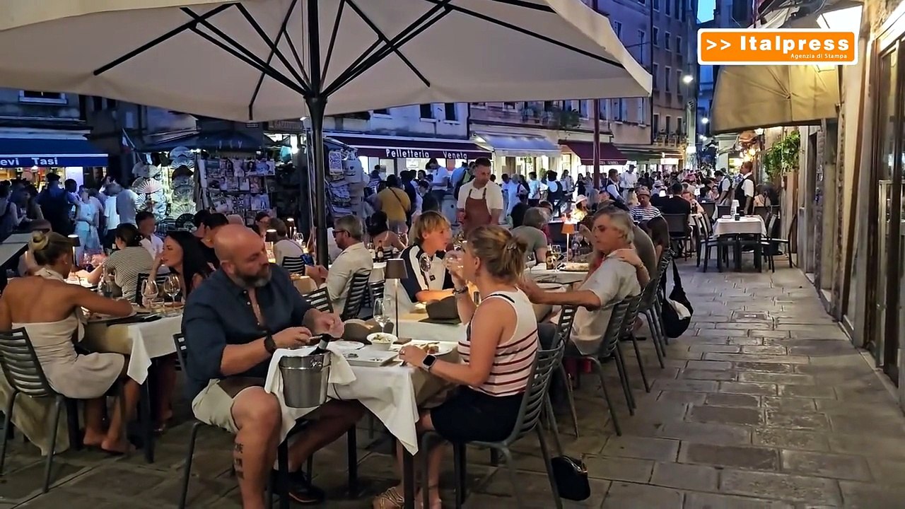 Ferragosto da record con 17 milioni di turisti