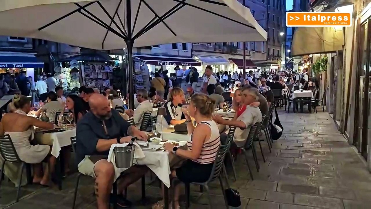A giugno vendite al dettaglio in calo