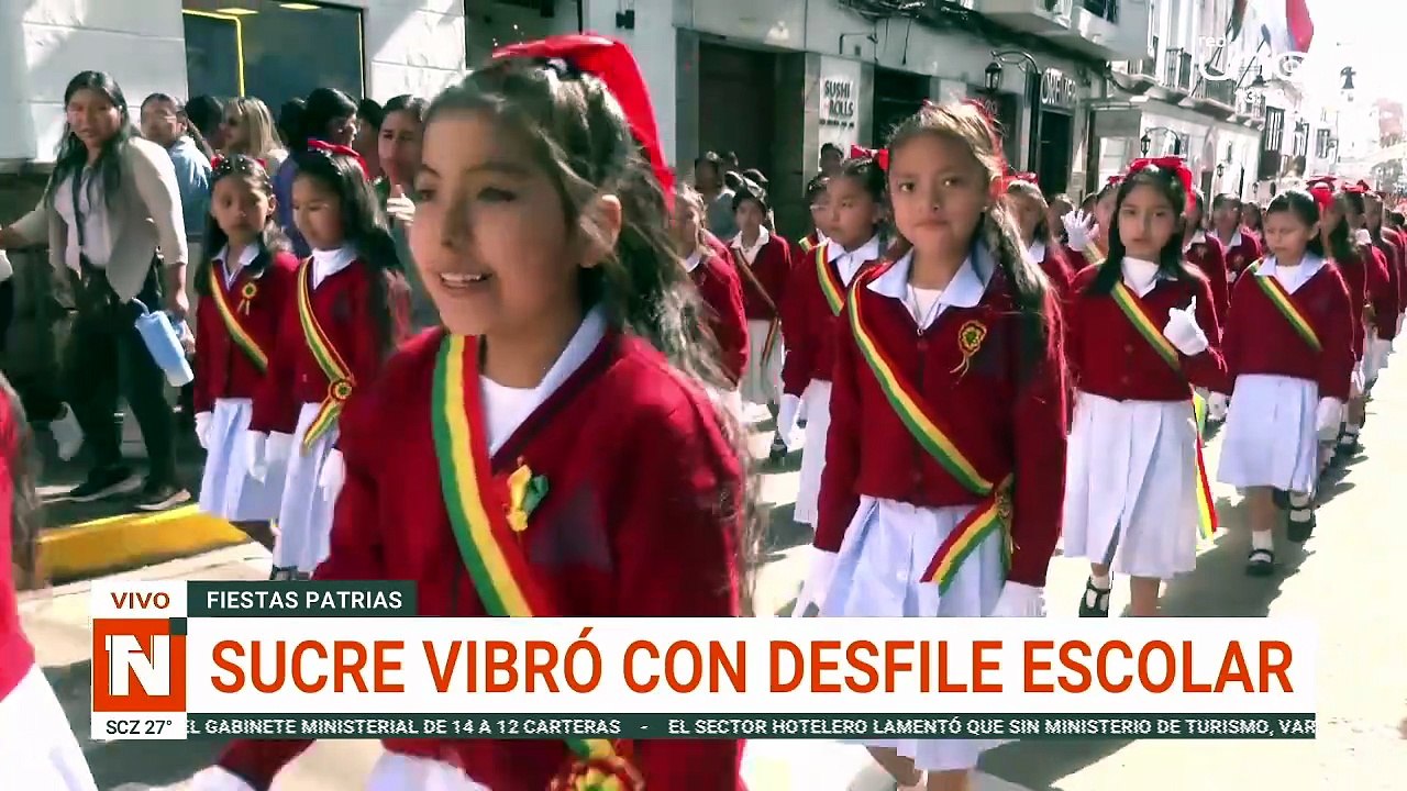 SUCRE VIBRÓ CON DESFILE ESCOLAR