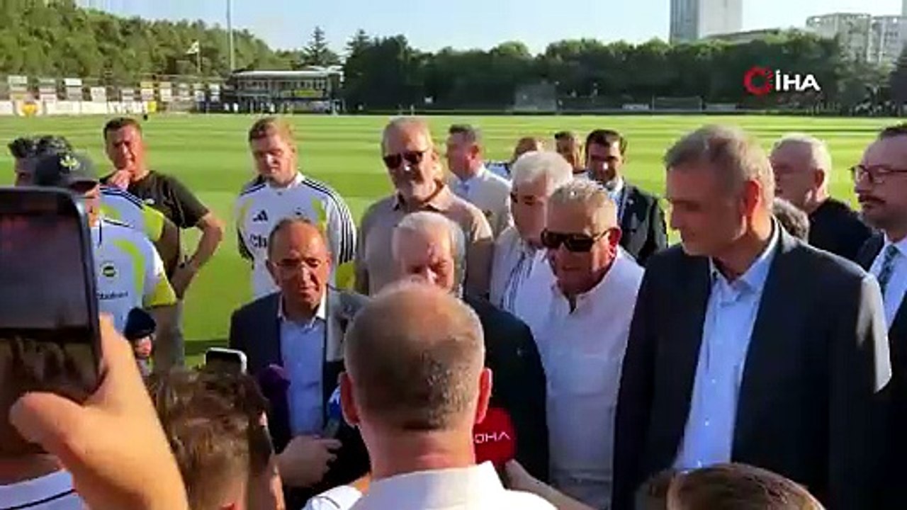 Fenerbahçe, Sturm Graz maçı öncesi son antrenmanını taraftara açık yaptı | Ajansspor | IHA