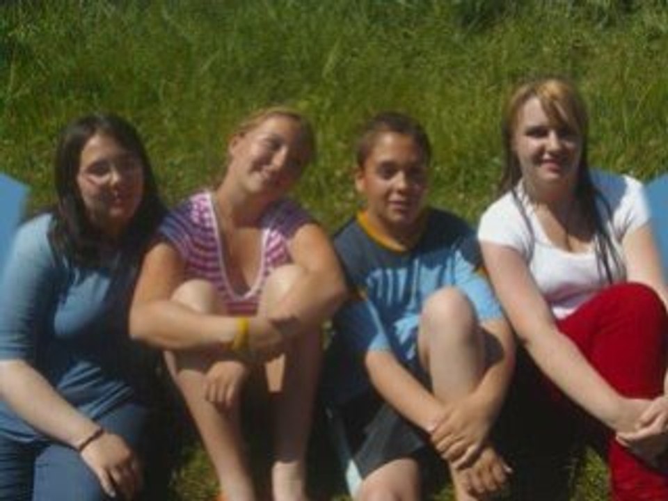Je les love de trop eux (L)