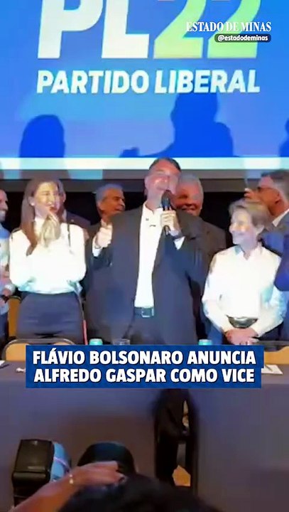Flávio Bolsonaro anuncia Alfredo Gaspar como candidato a vice