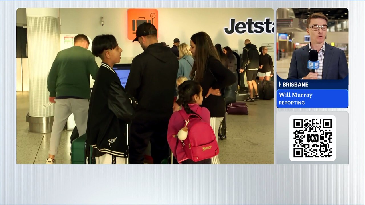 Jetstar to charge $25 for overhead carry-on bags