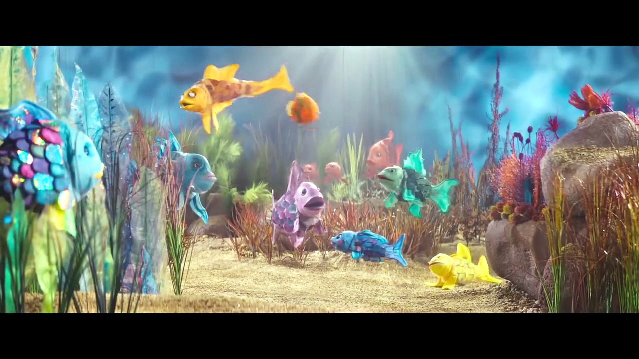 Kennt ihr noch den Regenbogenfisch? Die Bilderbuch-Geschichte kommt jetzt als Puppenspiel ins Kino