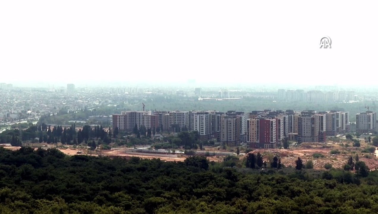 Antalya'da yüksek nem ve sıcak hava bunalttı