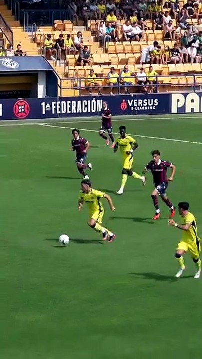 Kervin Arriaga y su arquero cometen error en gol de Villarreal