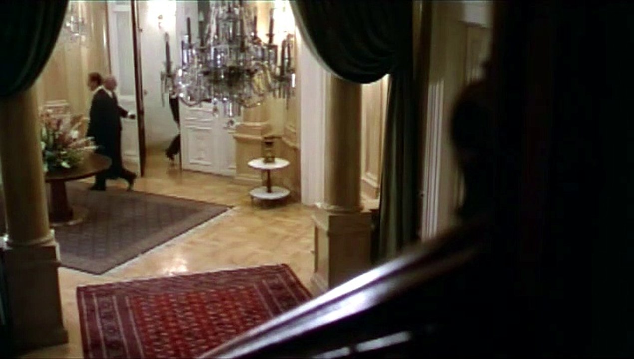 Δεξιότερα της δεξιάς (1989)