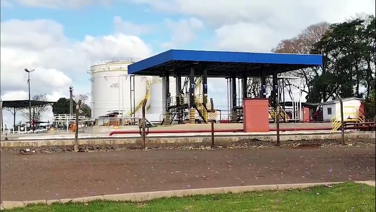 Bombeiros são acionados após suspeita de vazamento de combustível em empresa na BR-369, em Cascavel
