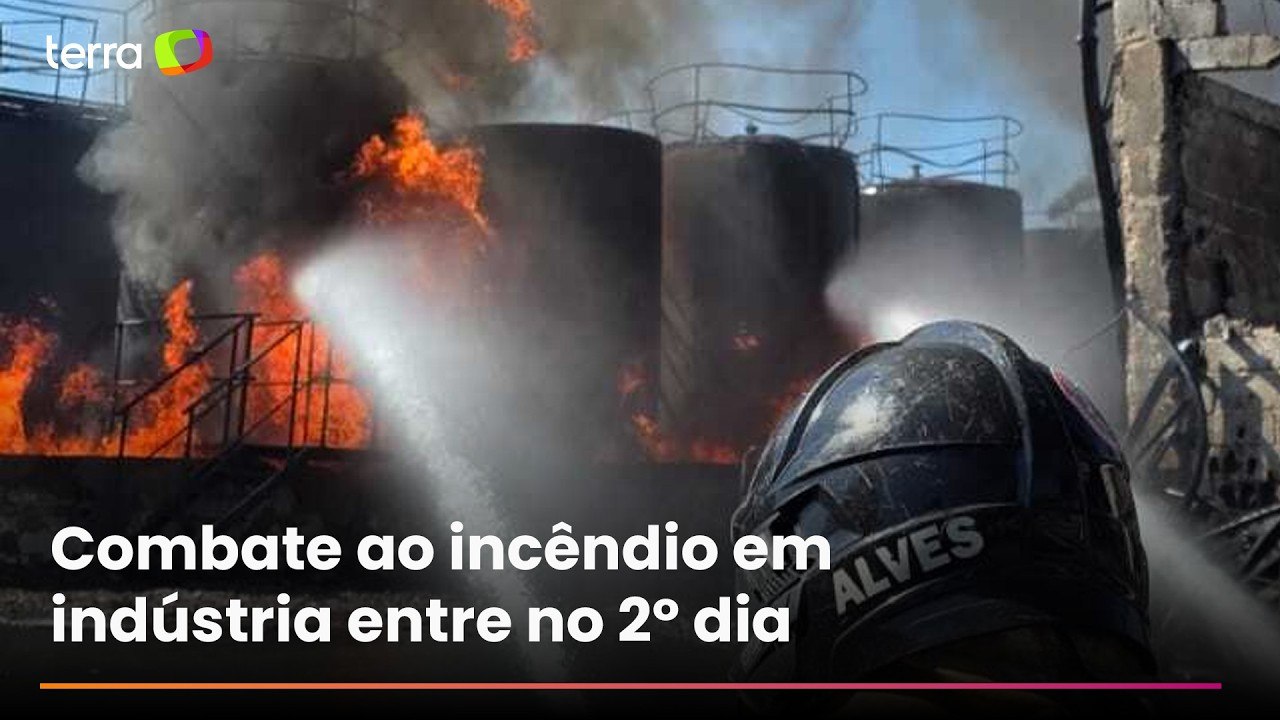 Combate ao incêndio em indústria em Itaquaquecetuba entra no 2º dia