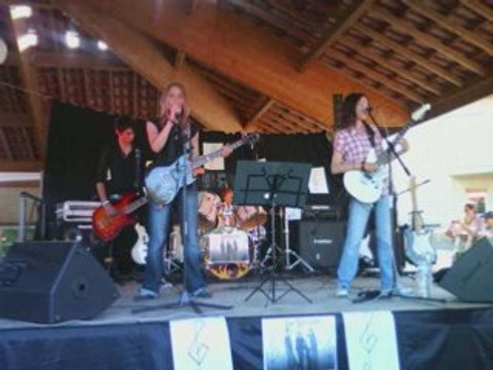 Amie un jour amie prtjs