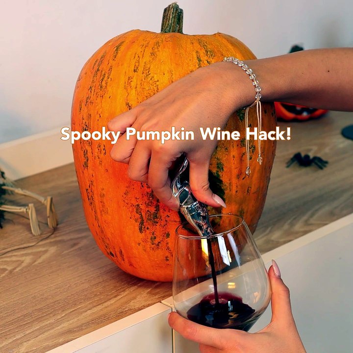 Wine lovers’ spooky twist for Halloween 🍷🎃