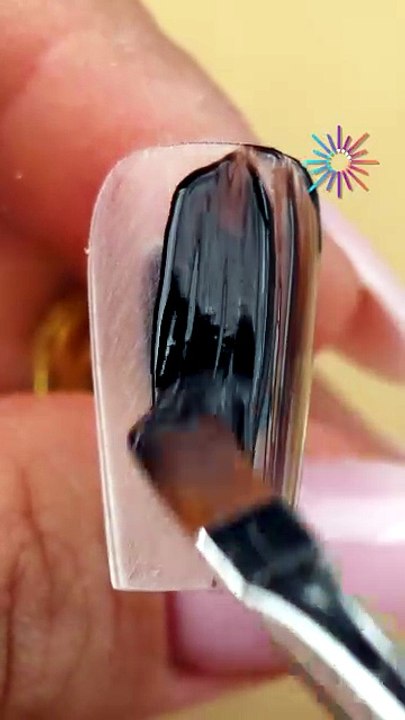 Dark rose nails with a glow effect💅🌹