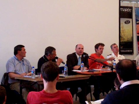 3 marins solidaires Amnesty International voiles écarlates