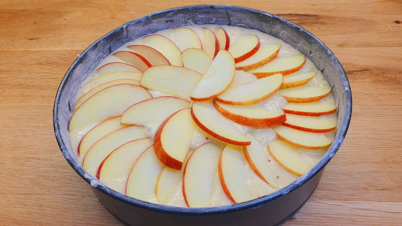 Geheimtrick: das schnellste und einfachste Apfelkuchen Rezept, das jeder machen kann