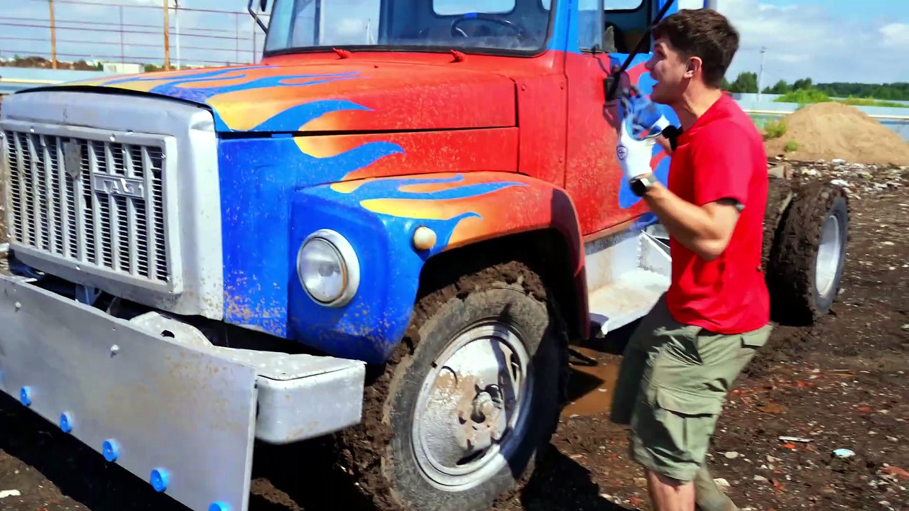 We Found OPTIMUS PRIME Truck Abandoned After SHOCKING Crash! Transformers in DANGER!