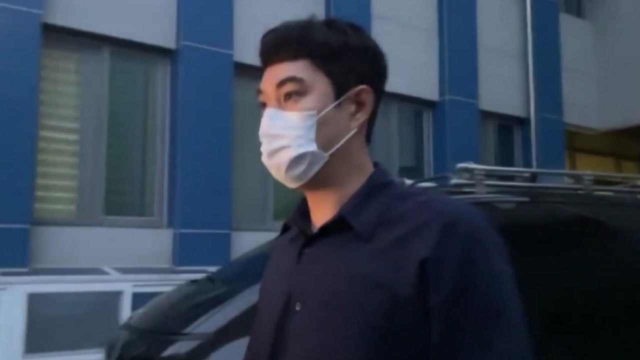 아동 성매매 혐의 최영중 전 청주시의원 구속 송치 / YTN