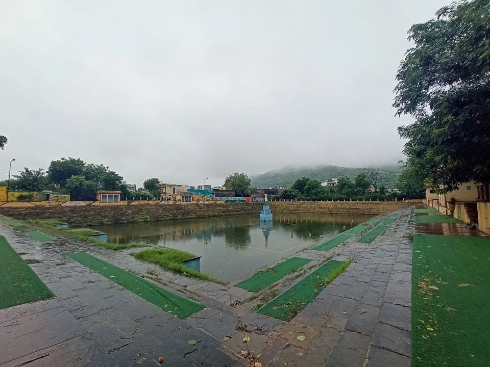 Alwar: अलवर में झमाझम बारिश, सड़कों पर जलभराव; सिलीसेढ़ झील में बढ़ी पानी की आवक