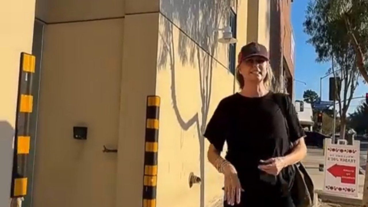 KRAZY KAREN ATTAG AUDITOR