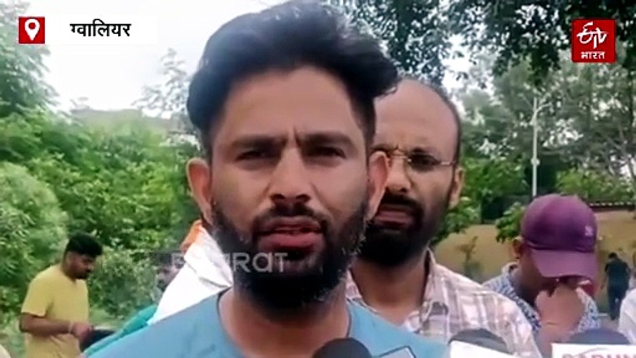 सिंधिया जी, जब तक आप ये चिठ्ठी पढ़ेंगे मैं दुनिया से चला जाउंगा, सेल्समैन ने शेयर किया ज्योतिरादित्य से दर्द