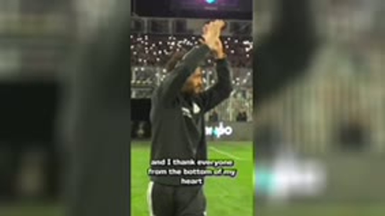 THOUSANDS turn out to see Vozinha's Colo-Colo presentation