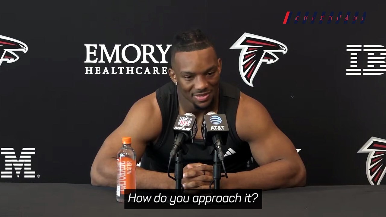 Robinson feels 'no pressure' as highest-paid RB
