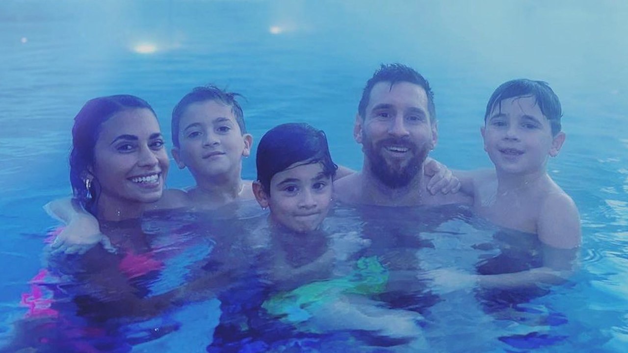 Leo Messi y Antonela Roccuzzo, días en Los Alpe...