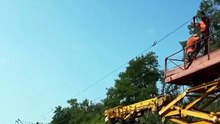 Ucrânia ataca refinarias no interior da Rússia, enquanto Moscovo ataca uma estação ferroviária e um navio