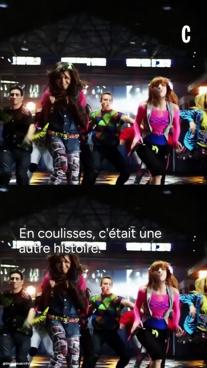 "Il n'y a de la place que pour une seule" : Bella Thorne revient sur la rivalité avec Zendaya à l'époque de Shake It Up