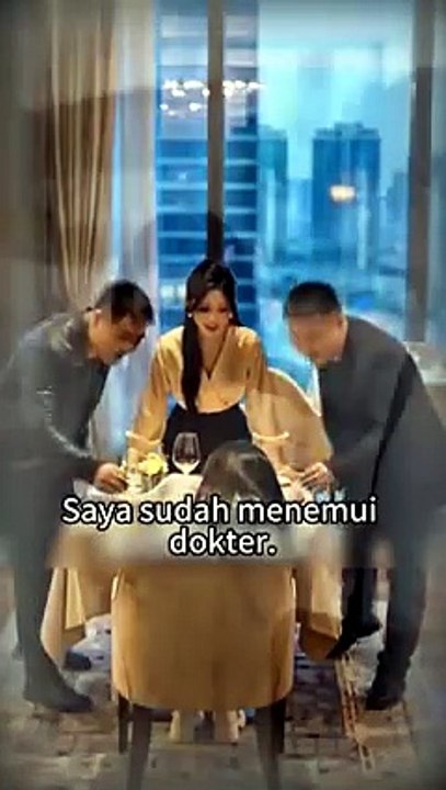 Nikahi dokter dingin yang baru kenal sehari.Dia posesif banget—cium dan manjakan aku tiap malam! [Full Movie]