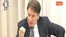Covid, Conte: Nessuna selezione sugli anziani, la tutela della vita non ha limiti d'età