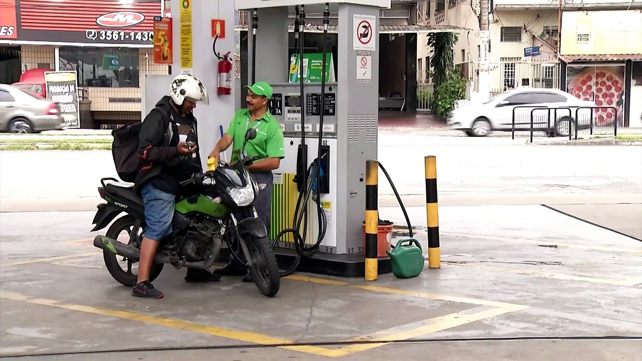 Gasolina comum terá 32% de etanol anidro a partir deste sábado