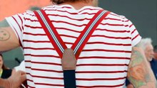 Jovanotti ricorda Francesco Guccini prima del concerto a Olbia
