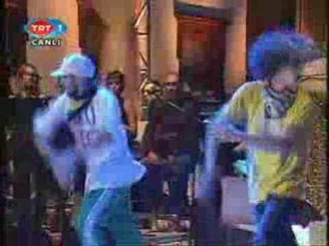 HANDE YENER - HIPNOZ @ CIFTE KAVRULMUS