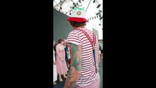 Jovanotti e la sua band rendono omaggio al ‘Maestrone’ Guccini - Video