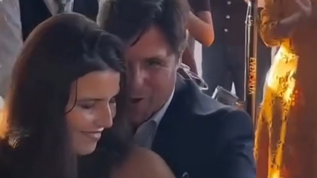 El baile viral de Cayetana Rivera con su padre, Fran Rivera, en la boda de Alberto Herrera y Blanca Llandres