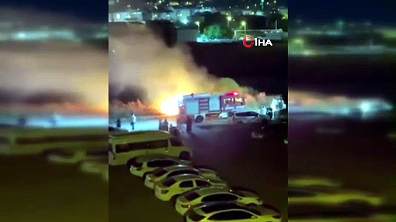 Susurluk'ta düğünde atılan havai fişekler yangın çıkardı