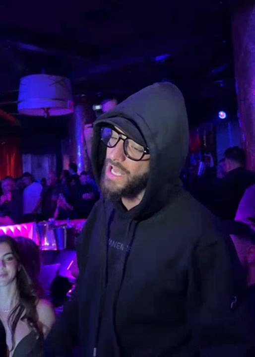 Maluma se avienta un palomazo en la fiesta posLatin Grammy