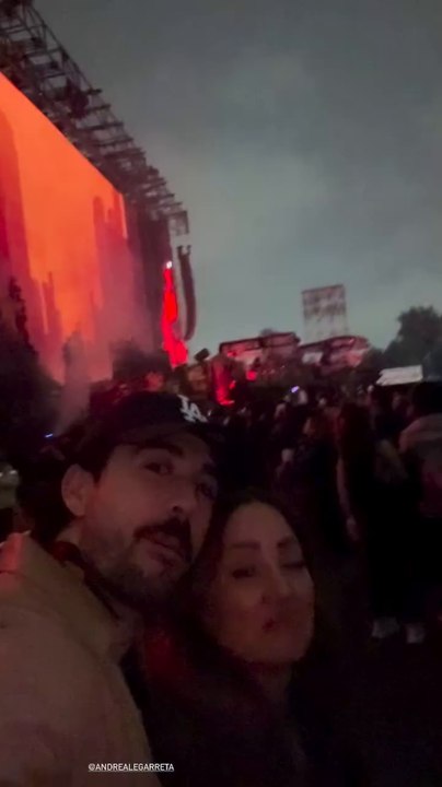 Andrea Legarreta y su novio Luis Carlos Origel en el concierto de The Weeknd