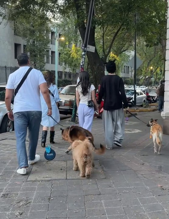 Mayrín Villanueva y su familia