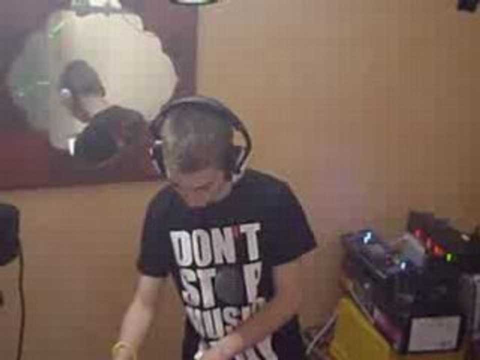 Dj Erwan in the mix