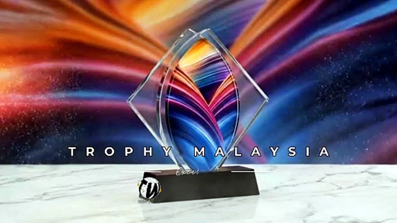 Latest Crystal Plaques design at Trophy-World M...